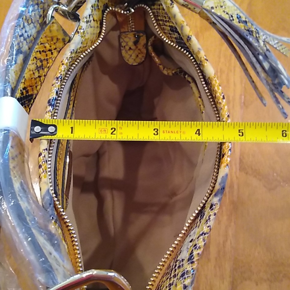 B Makowsky python print leather purse - Picture 10 of 12